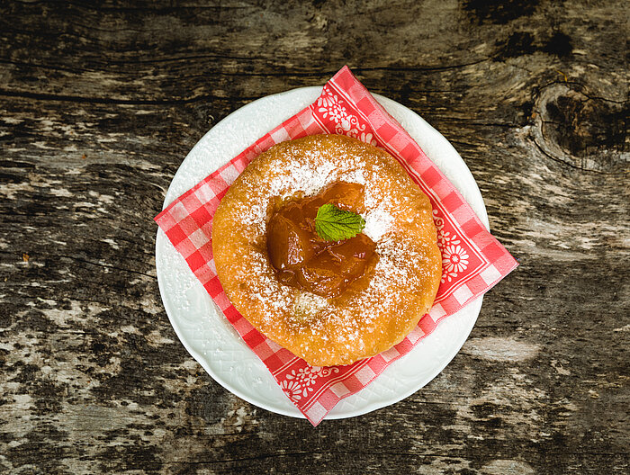 AllesAlm leckerere Krapfen auf der Gnadenalm
