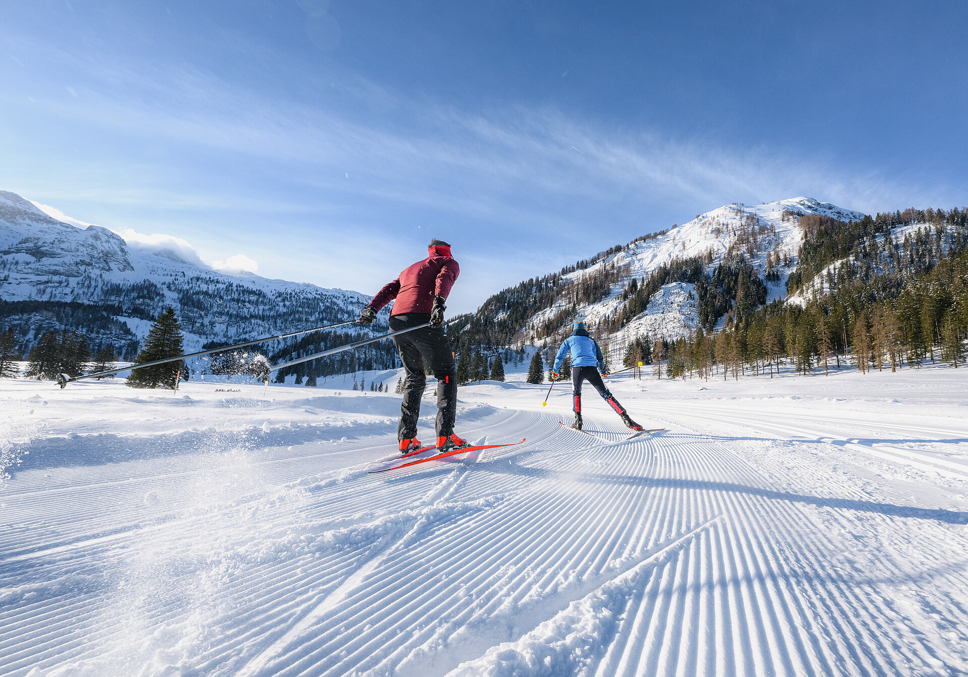 Langläufer auf der Loipe der Gnadenalm
